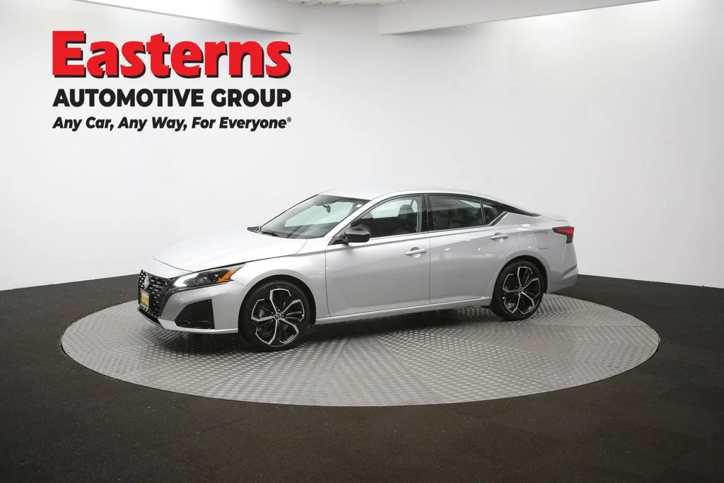 Used 2024 Silver Nissan 2.5 SR image 56