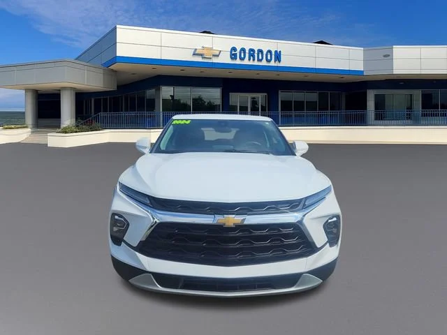 Used 2024 Summit White Chevrolet 2LT image 8
