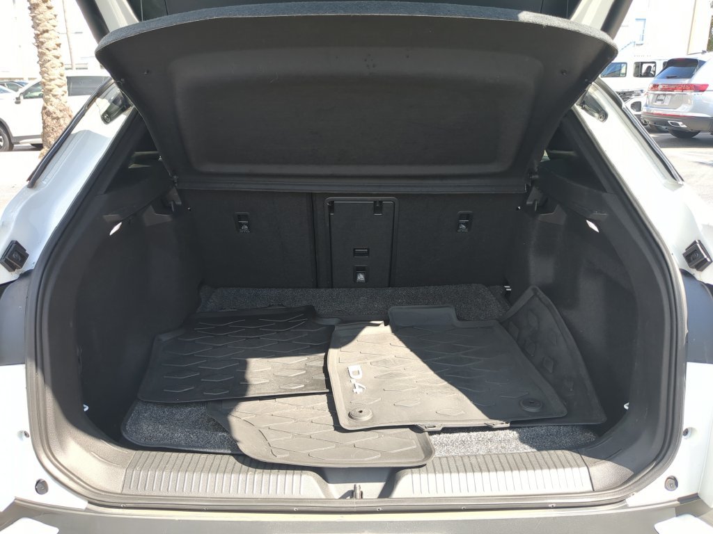 Certified Used 2023 White Volkswagen Pro S image 9