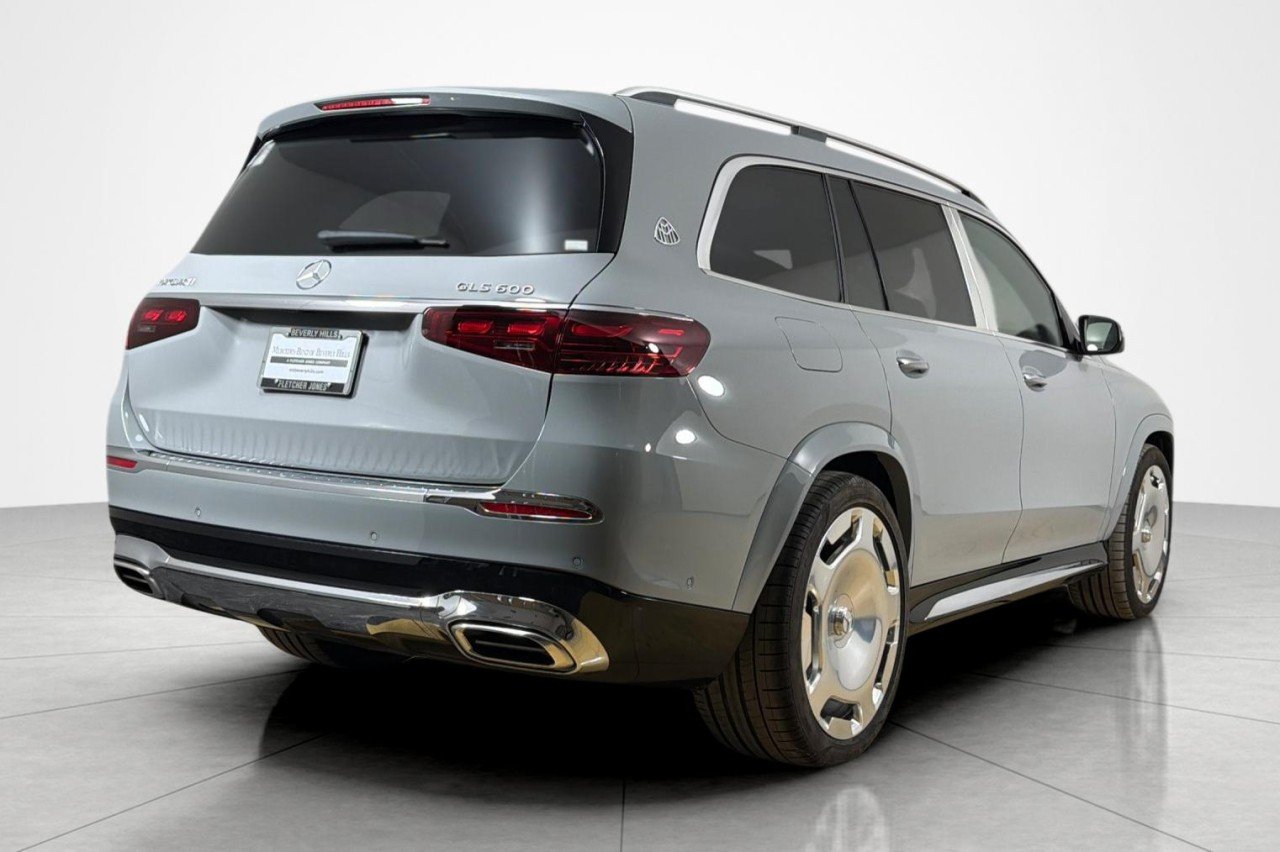 Certified Used 2025 MANUFAKTUR Alpine Grey Mercedes-Benz Maybach GLS 600 image 5