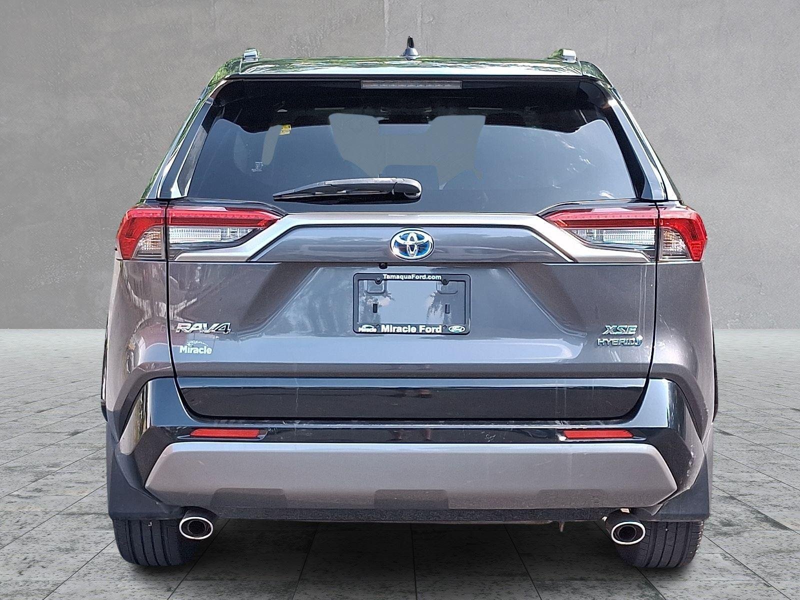 Used 2019 Magnetic Gray Metallic w/Black Roof Toyota Hybrid XSE image 5