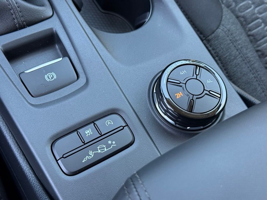 New 2026 Avalanche Ford XLT image 13