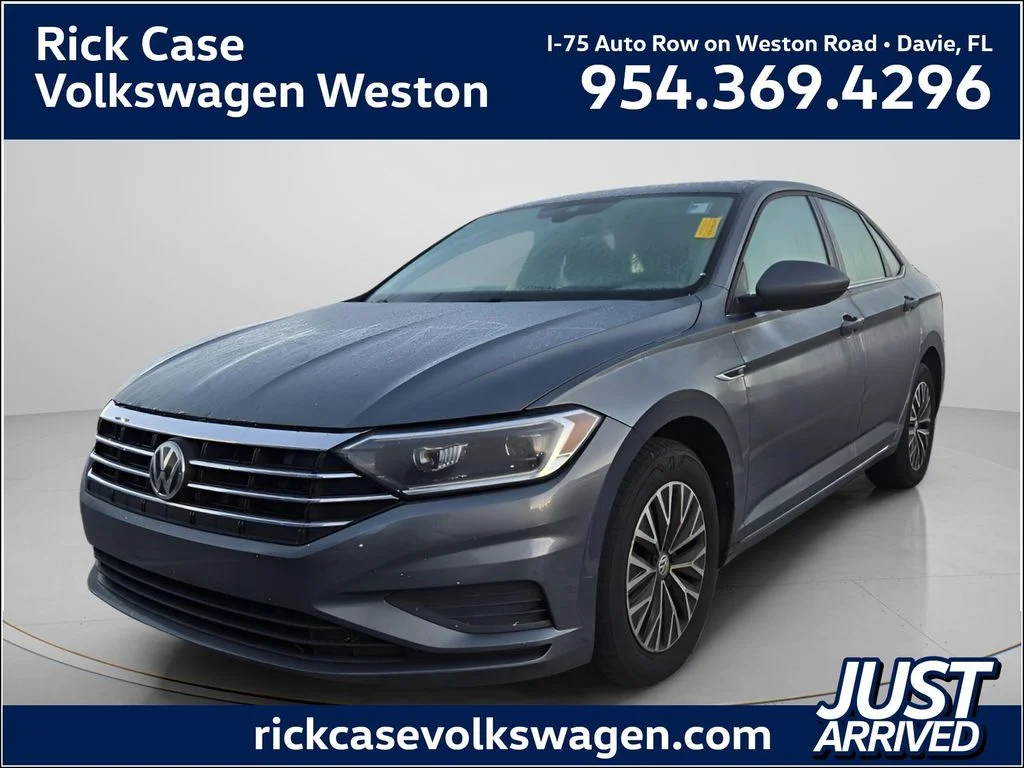 Used 2019  Volkswagen SEL image 1