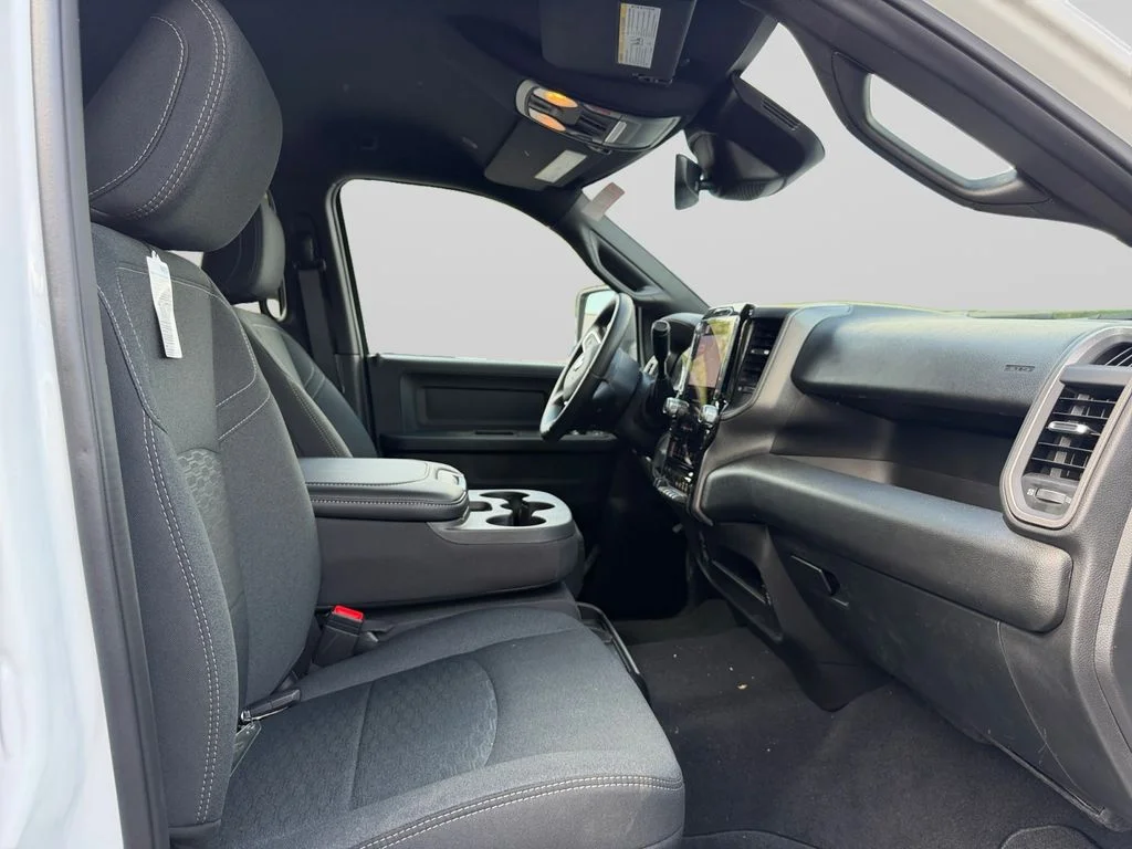2026 RAM 3500 Tradesman - Photo 17