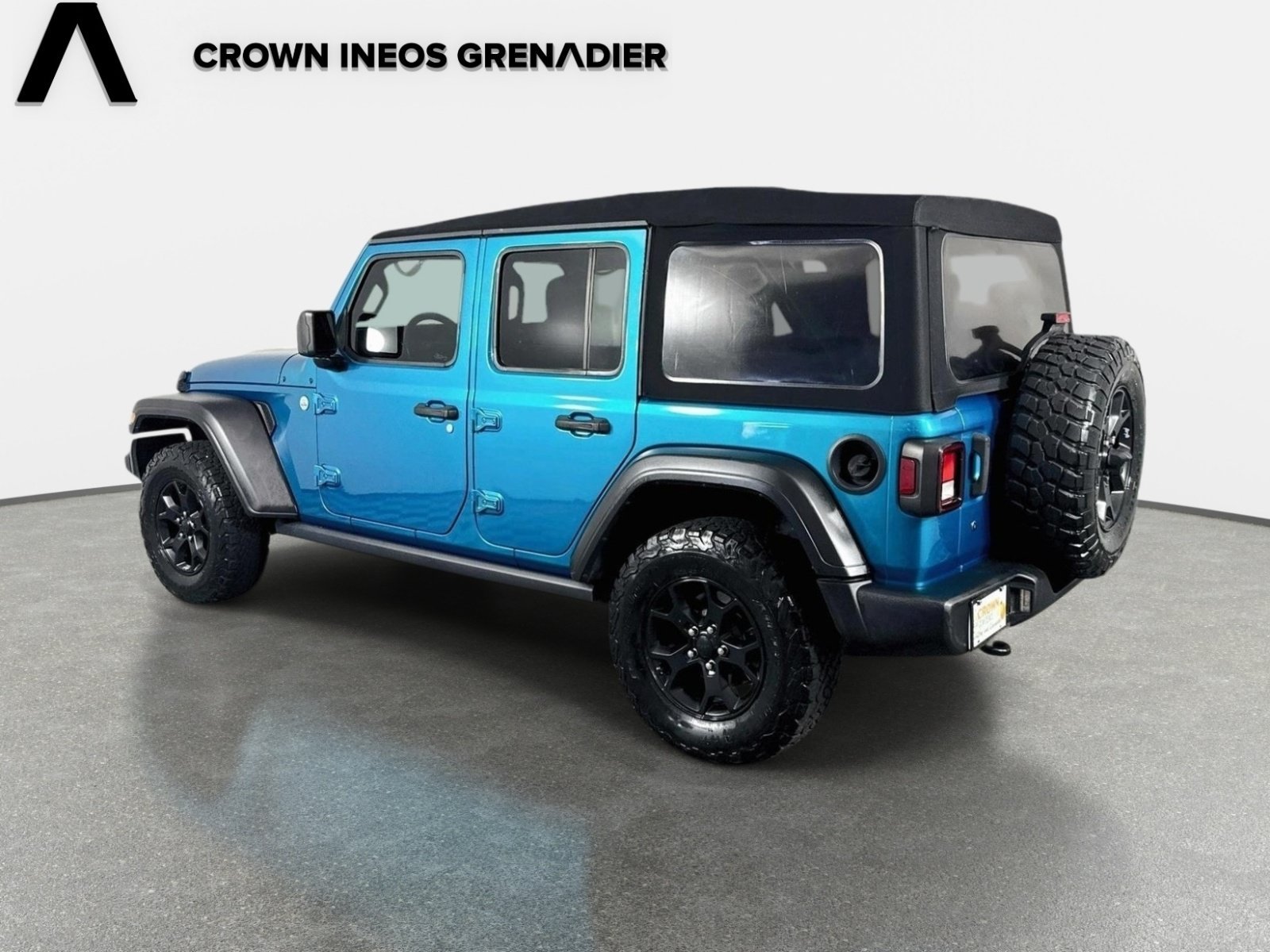 Used 2020 Bikini Pearlcoat Jeep Sport S image 7