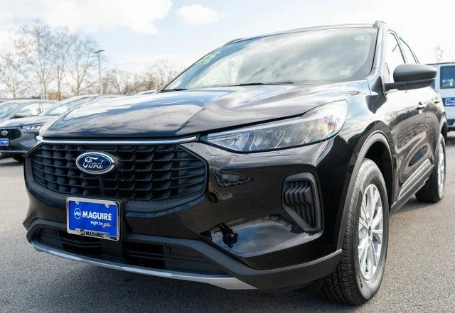 New 2025 Black Ford Active image 2