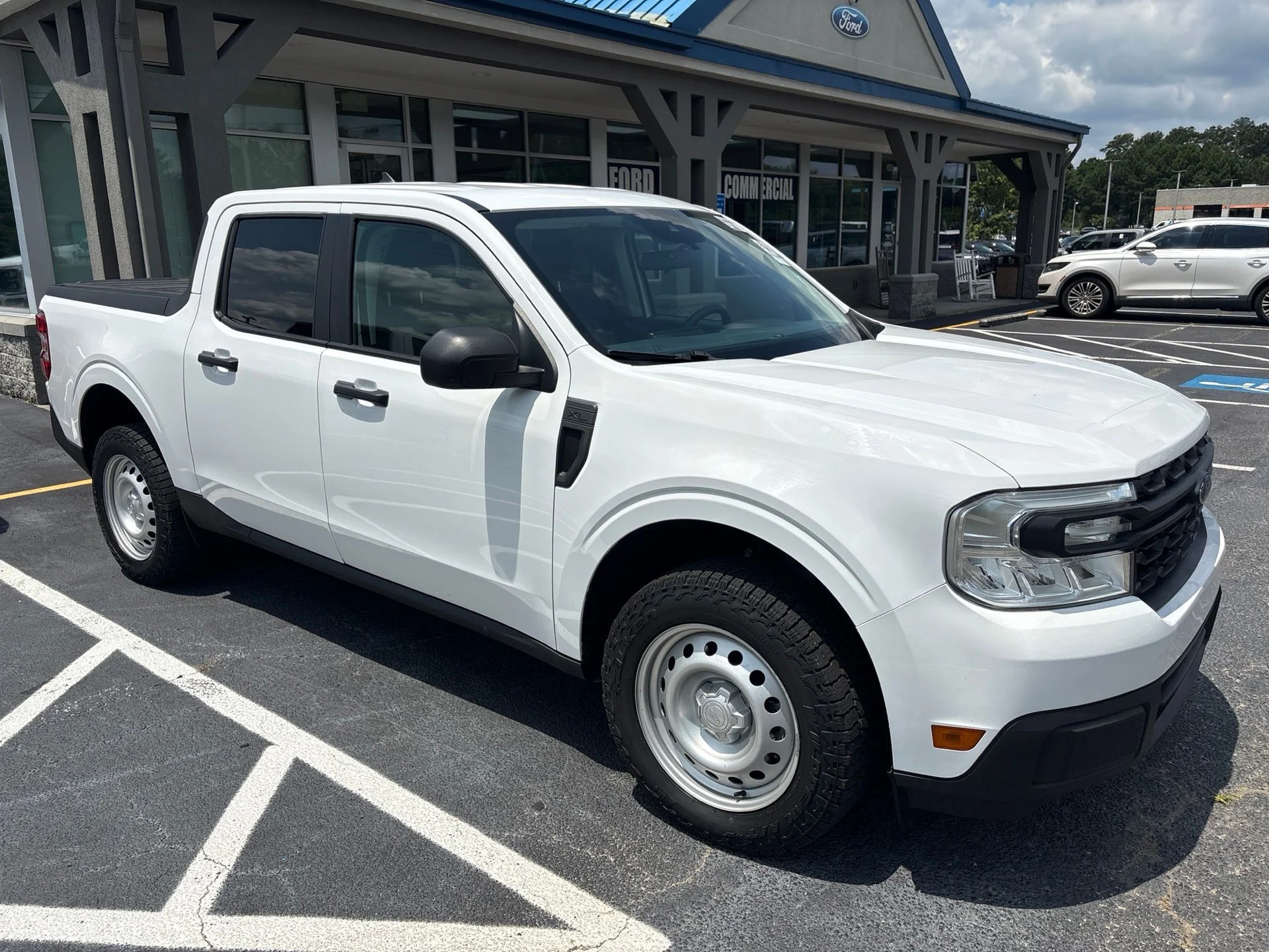 Used 2022 Oxford White Ford XL image 2