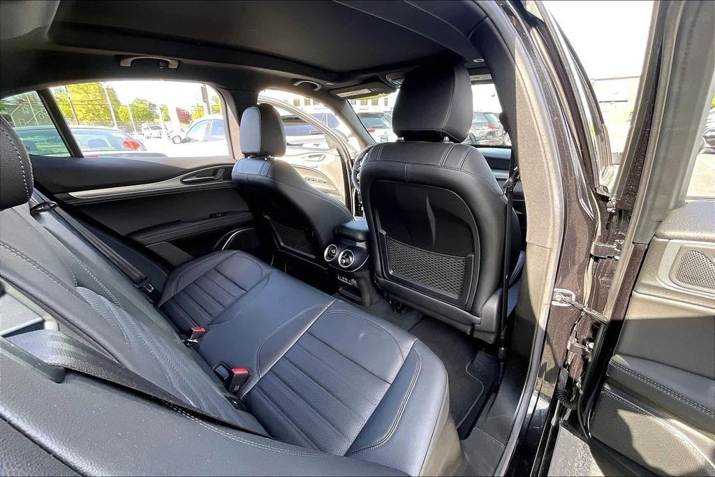 Used 2023 Black Alfa Romeo Veloce image 27