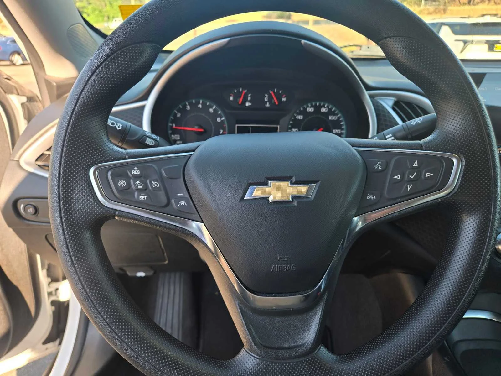 Used 2023 Summit White Chevrolet LT image 27