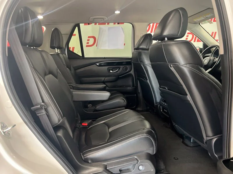 Used 2024  Honda EX-L image 11
