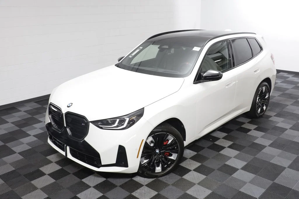 New 2026 White BMW M50 xDrive image 2