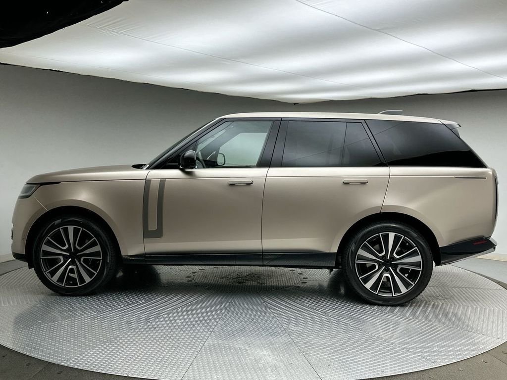 New 2026 Sunset Gold SV Bespoke Ultra Metallic Gloss Land Rover SE image 2