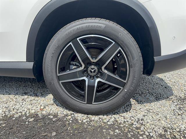 New 2026 Polar White Mercedes-Benz GLC 300 4MATIC® image 24