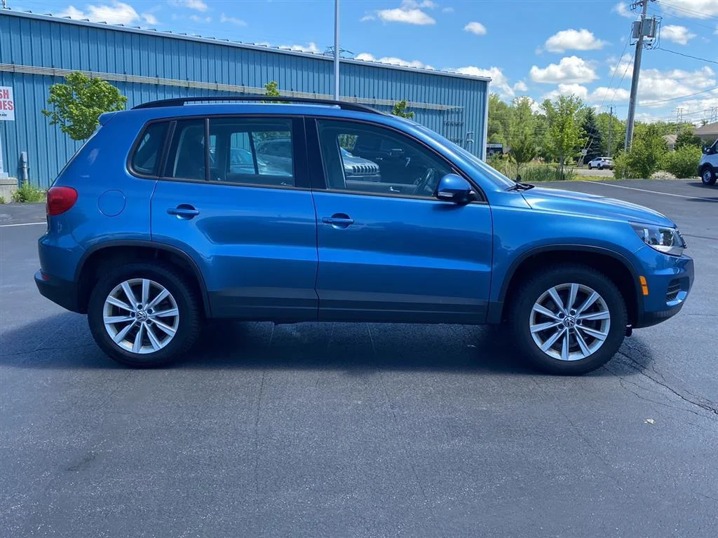 Used 2017 Pacific Blue Metallic Volkswagen 2.0T Limited S image 11