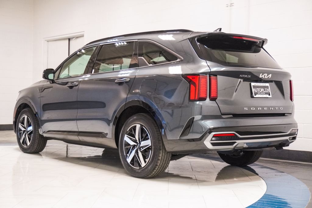 Used 2022 Gray Kia EX image 33