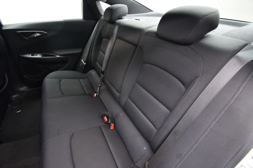 Used 2024 Summit White Chevrolet LT image 21