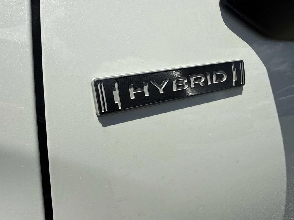 New 2026 CRYSTAL WHITE PEARL Subaru Limited Hybrid image 11