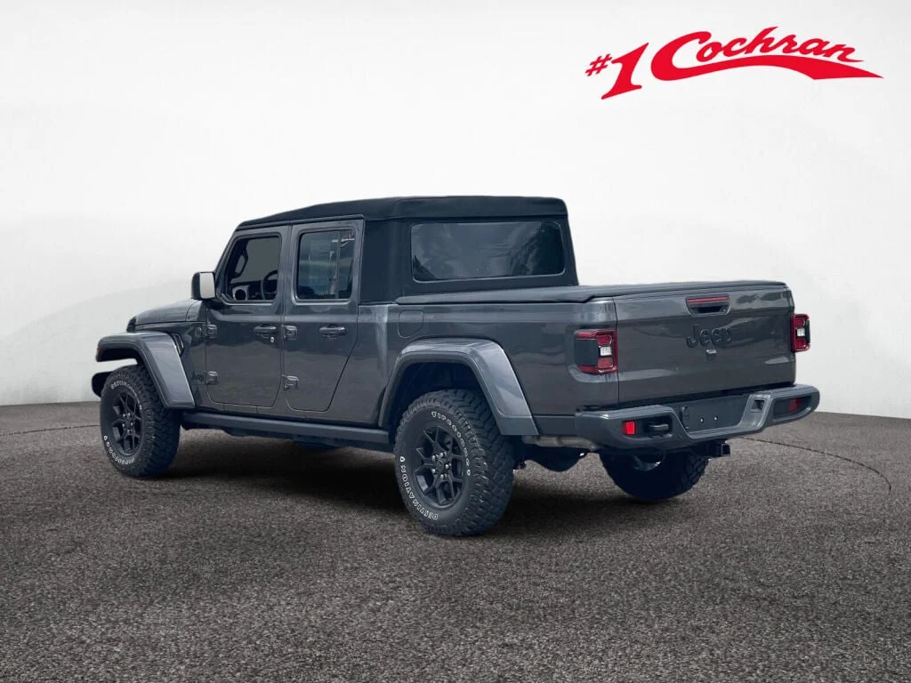 Used 2024 Granite Crystal Metallic Clearcoat Jeep Willys image 24