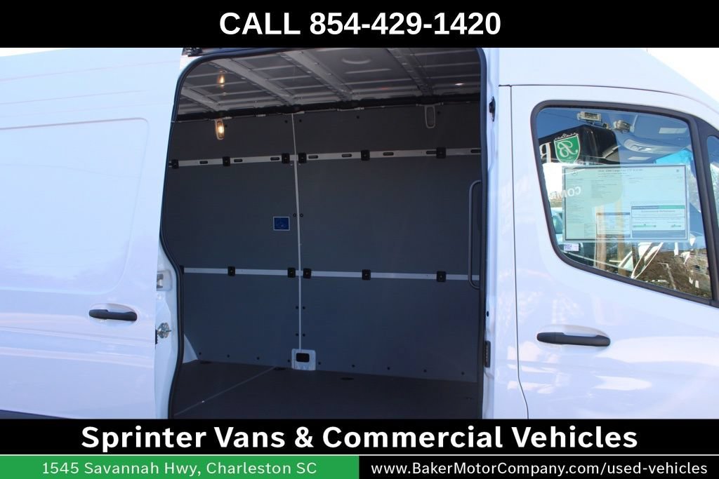 New 2026 Arctic+White Mercedes-Benz Cargo 170 WB image 79