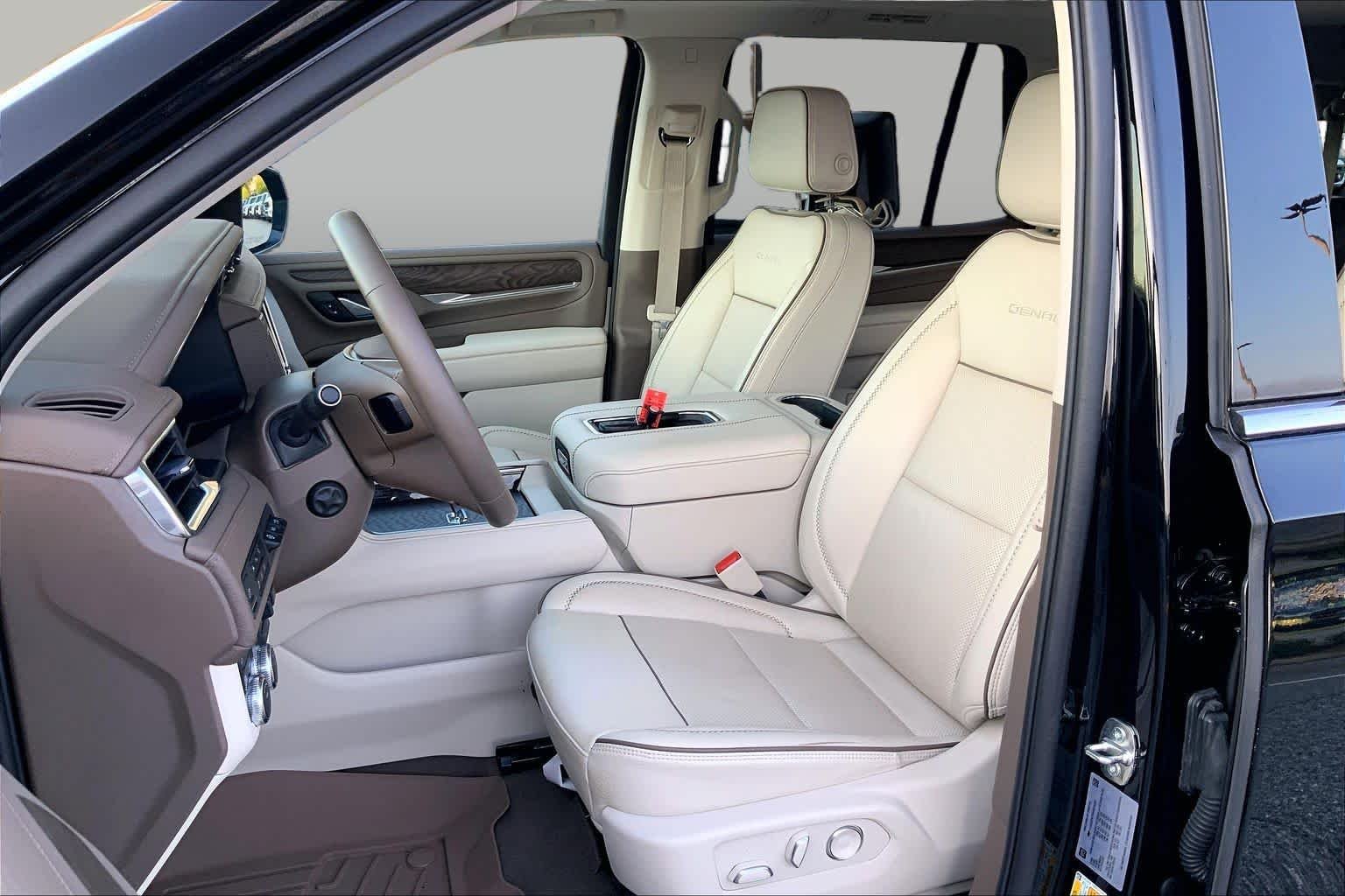 Used 2024 Onyx Black GMC Denali image 8