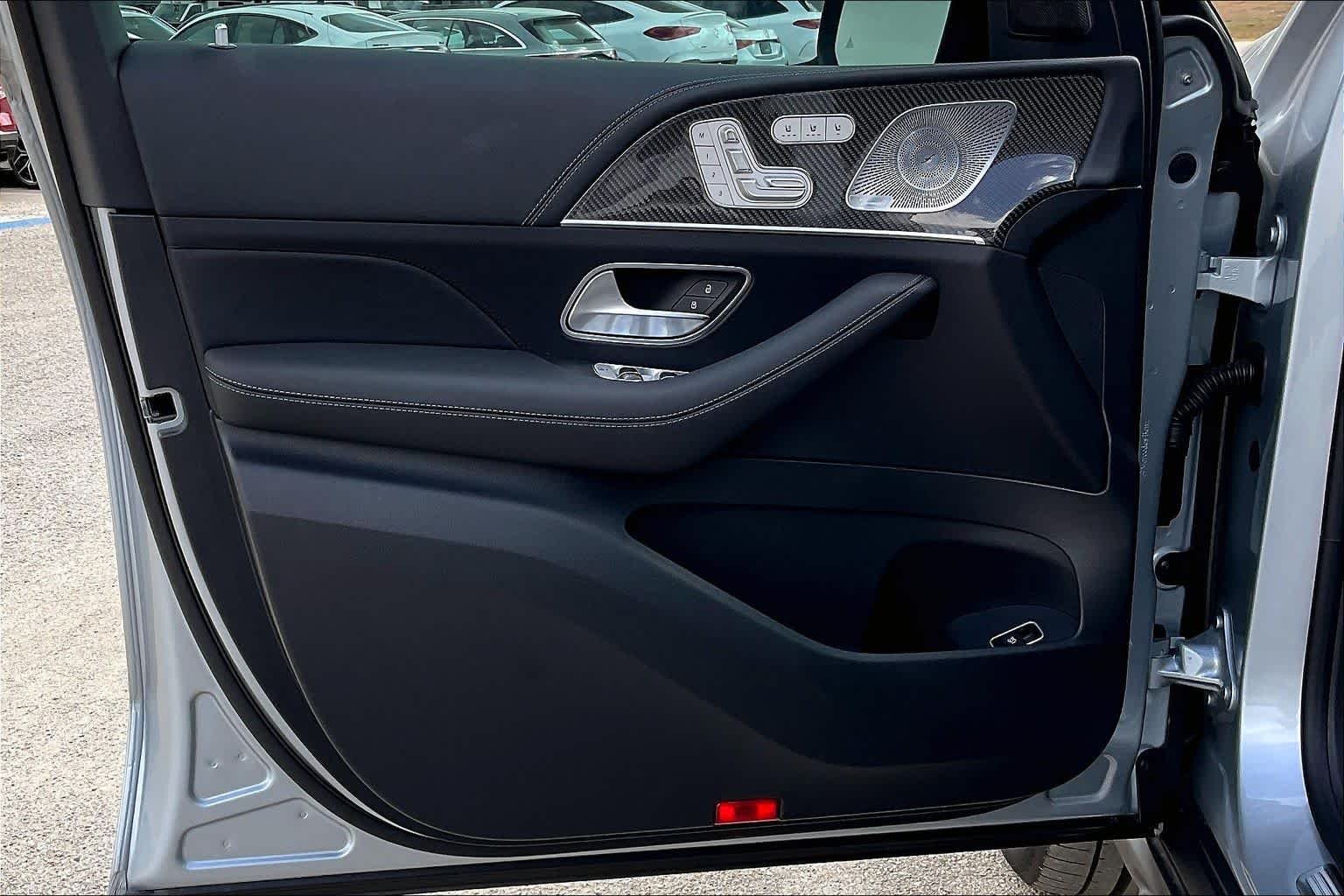 2025 Mercedes-Benz GLE AMG GLE 53 - Photo 11