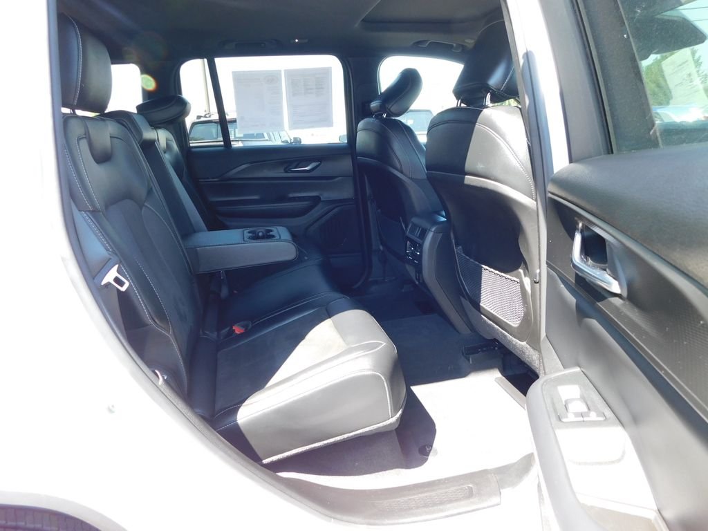 Used 2024 White Jeep Altitude image 21