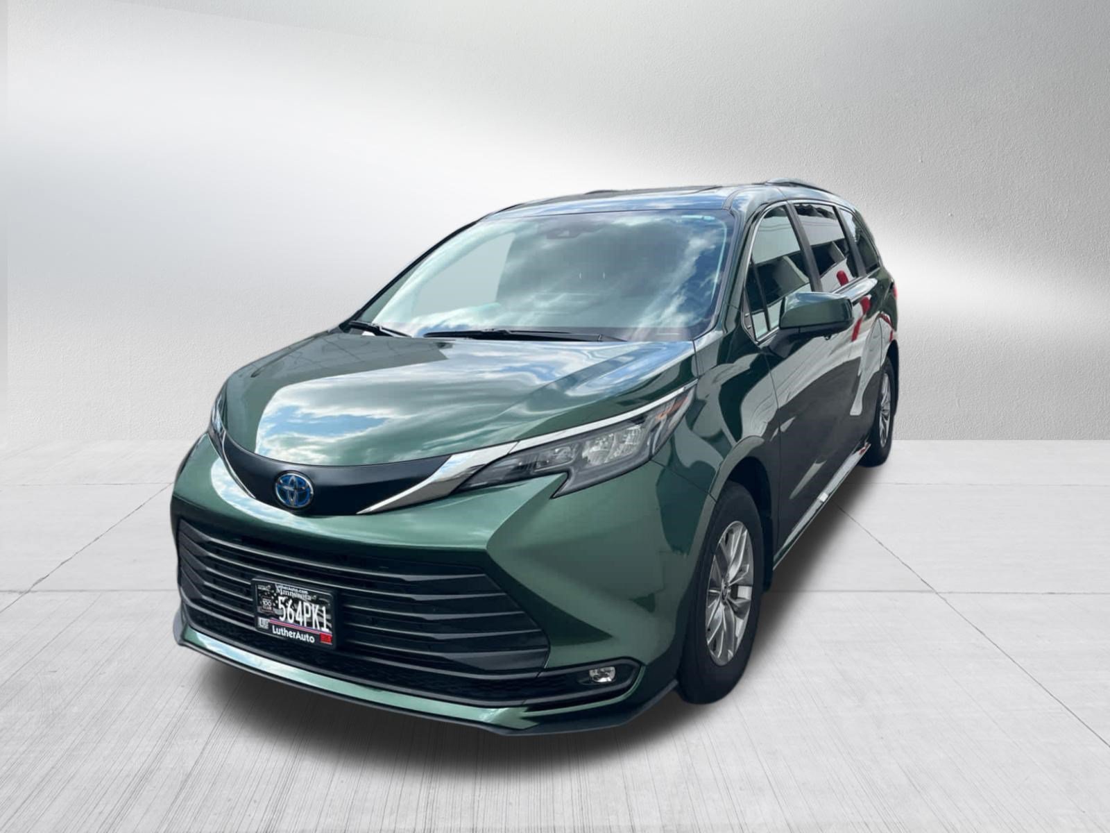 Certified 2025 Toyota Sienna XLE with VIN 5TDYSKFC0SS212343 for sale in Golden Valley, Minnesota