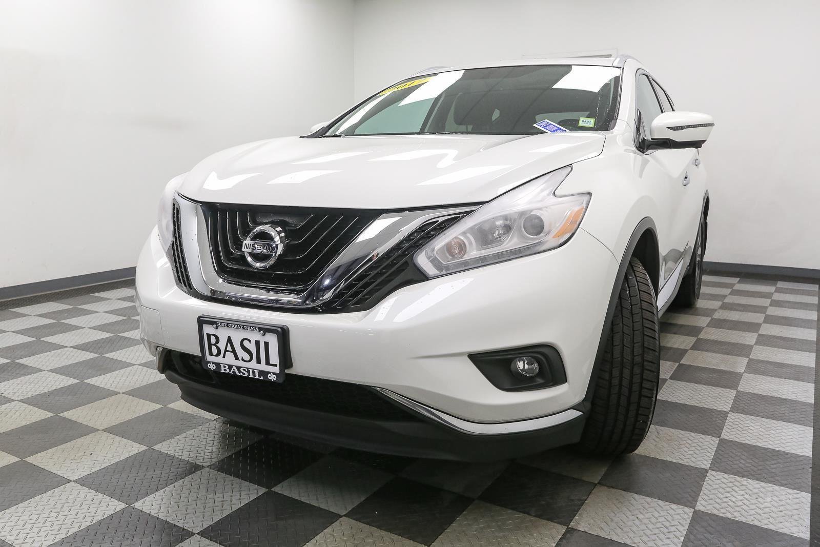 Used 2017 Pearl White Nissan SL image 4