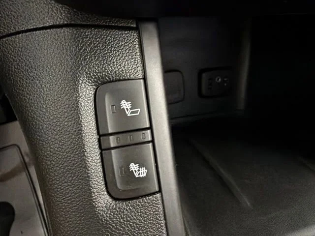 Used 2019 SUMMIT WHITE GMC SLT image 23