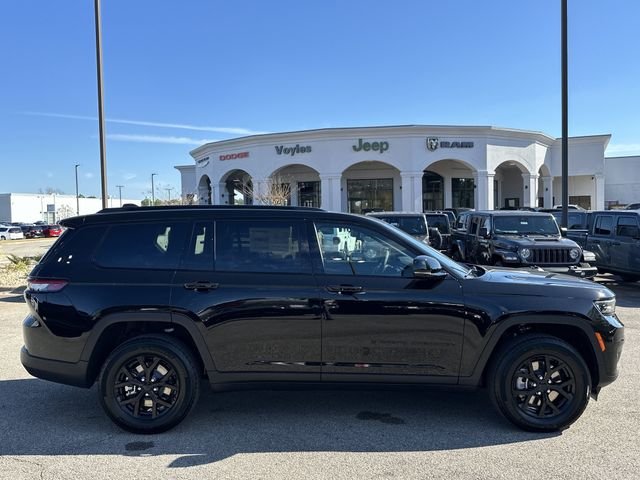 New 2025 Black Jeep Altitude X image 8