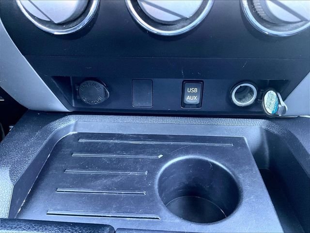 Used 2016 Black Toyota SR5 image 27