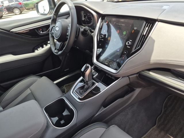 Used 2025 White Subaru Onyx Edition image 17