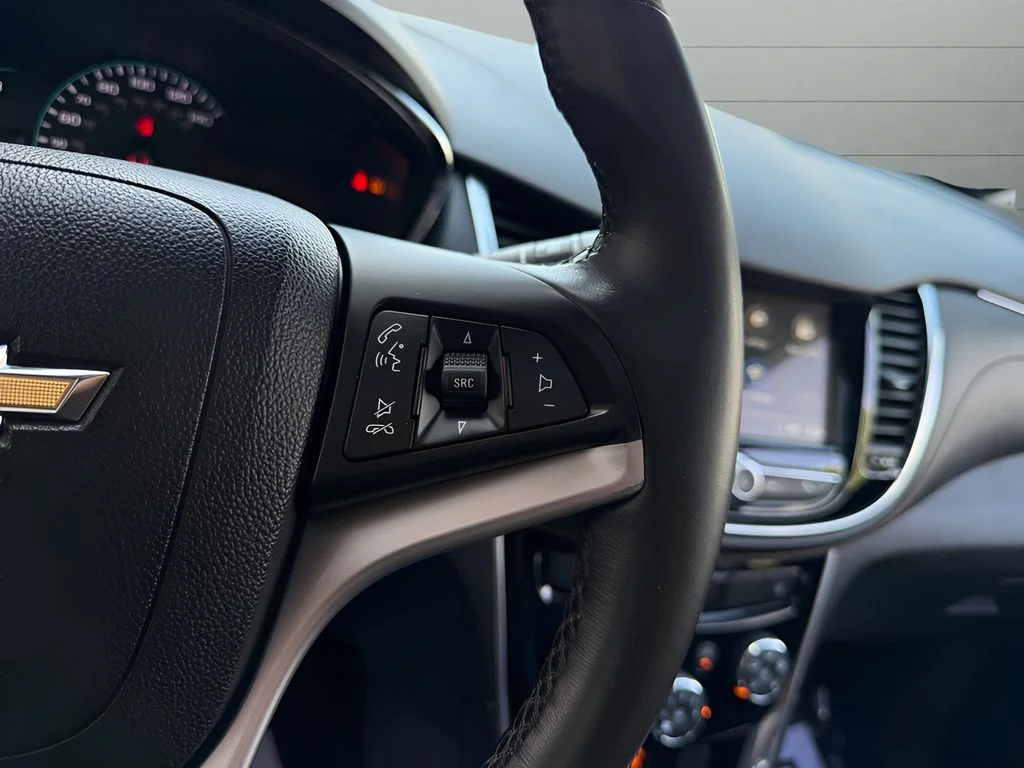 Used 2018 Black Chevrolet Premier image 14