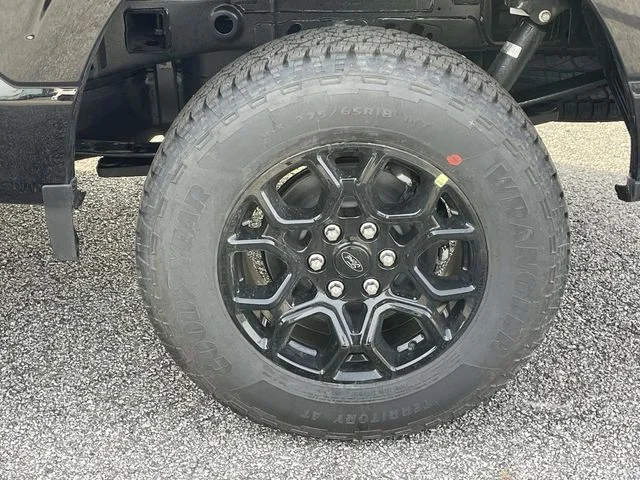 New 2026 Agate Black Metallic Ford XLT image 8
