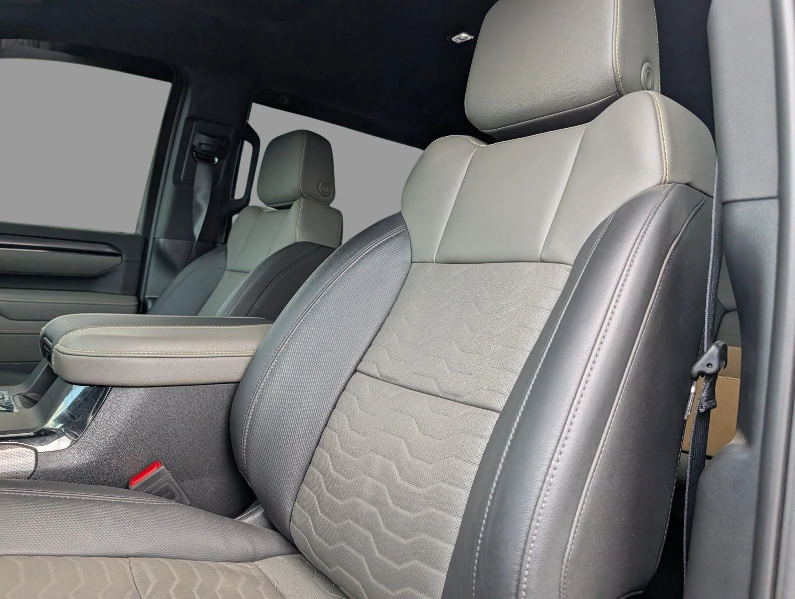 Used 2025 Black Chevrolet ZR2 image 13
