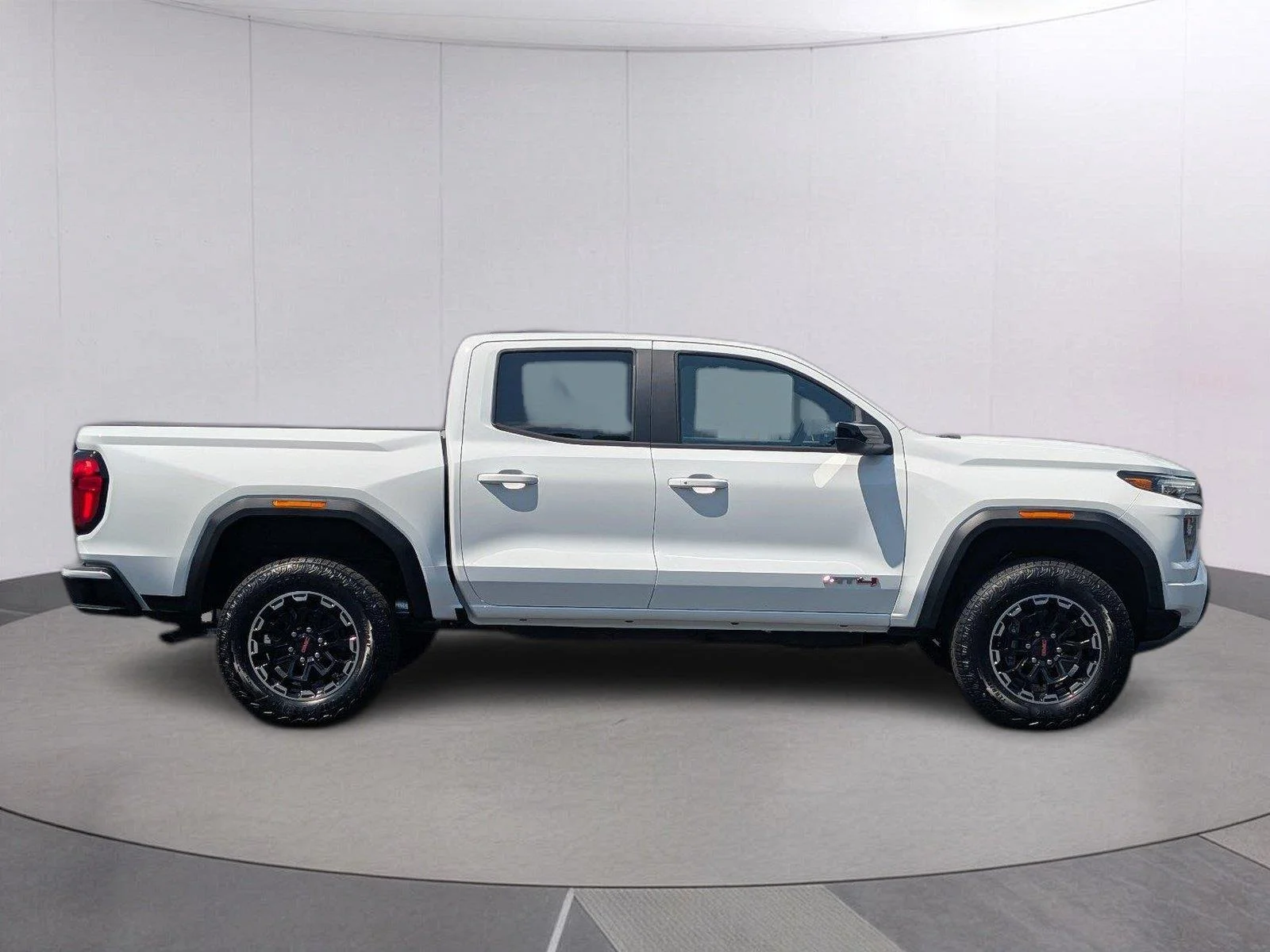 New 2026 Summit White GMC AT4 image 8