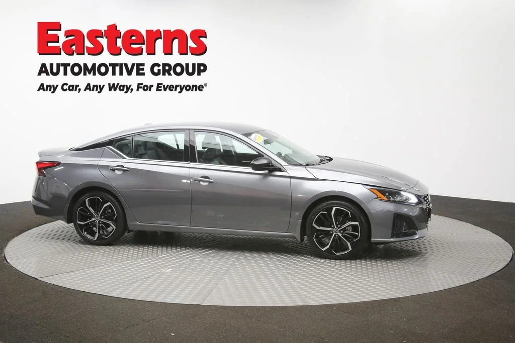 Used 2023 Gray Nissan 2.5 SR image 45