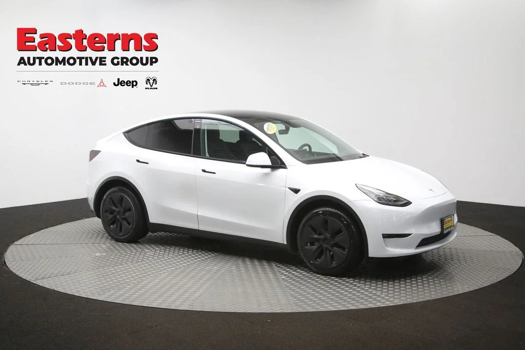 Used 2021 White Tesla Long Range image 41
