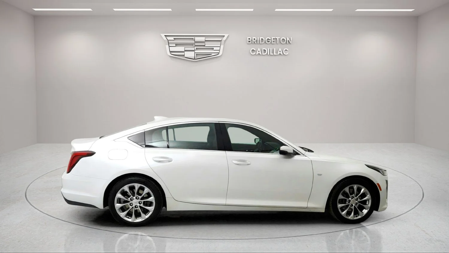 Used 2022 White Cadillac Premium Luxury image 8