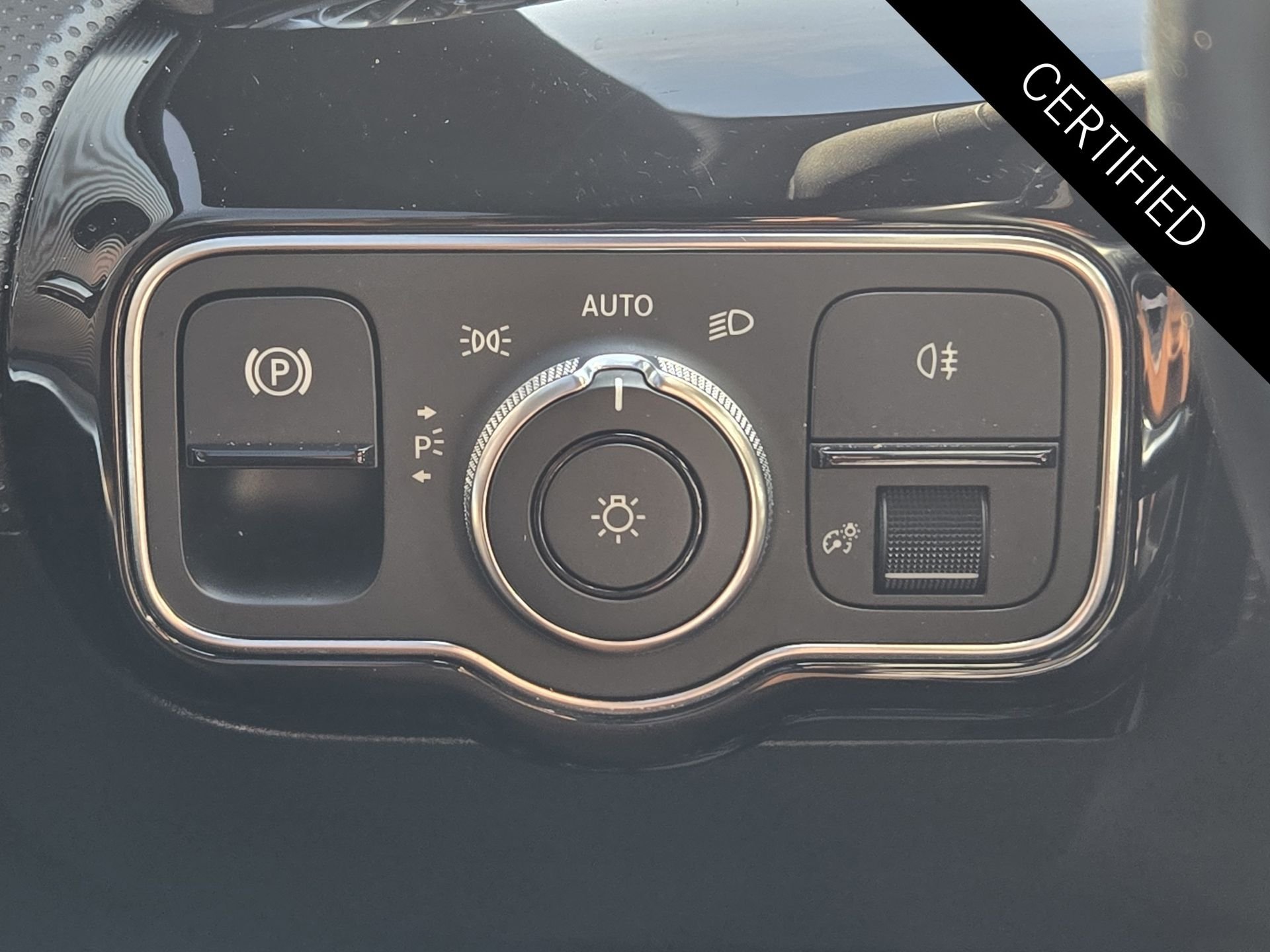 Certified Used 2021 Polar White Mercedes-Benz CLA 250 image 21