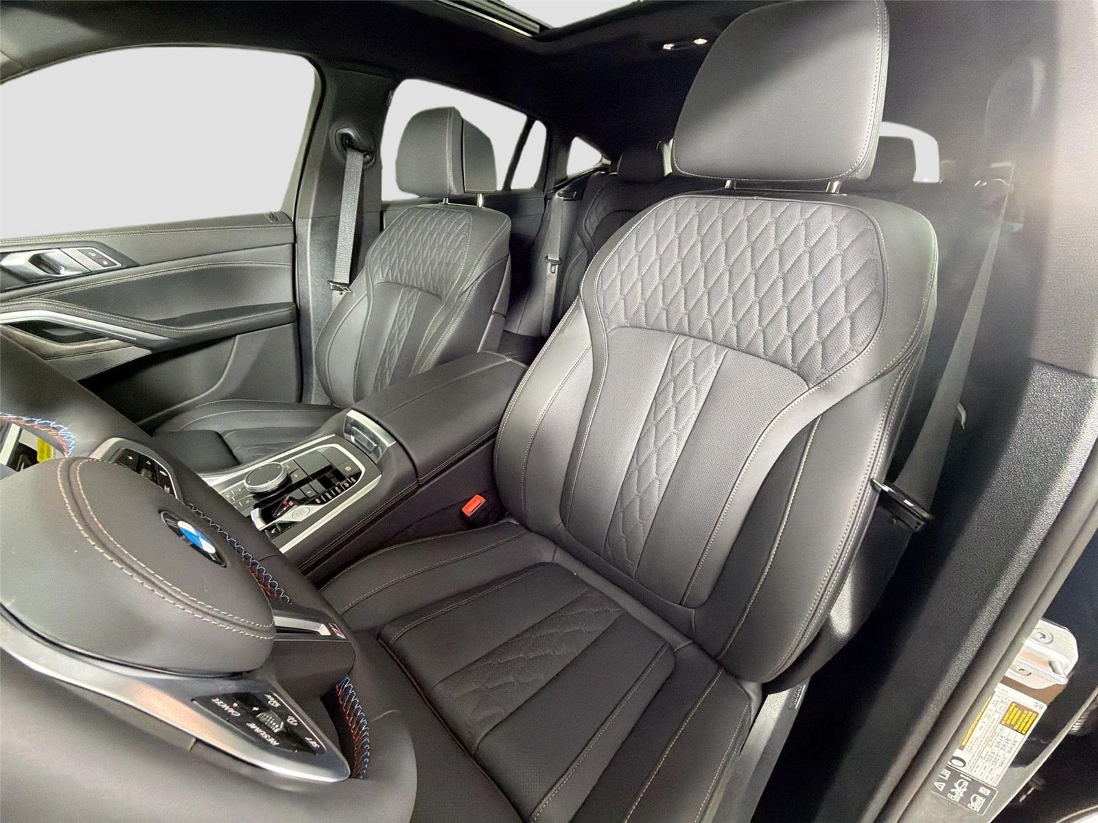 New 2027 Black Sapphire Metallic BMW M60i image 19