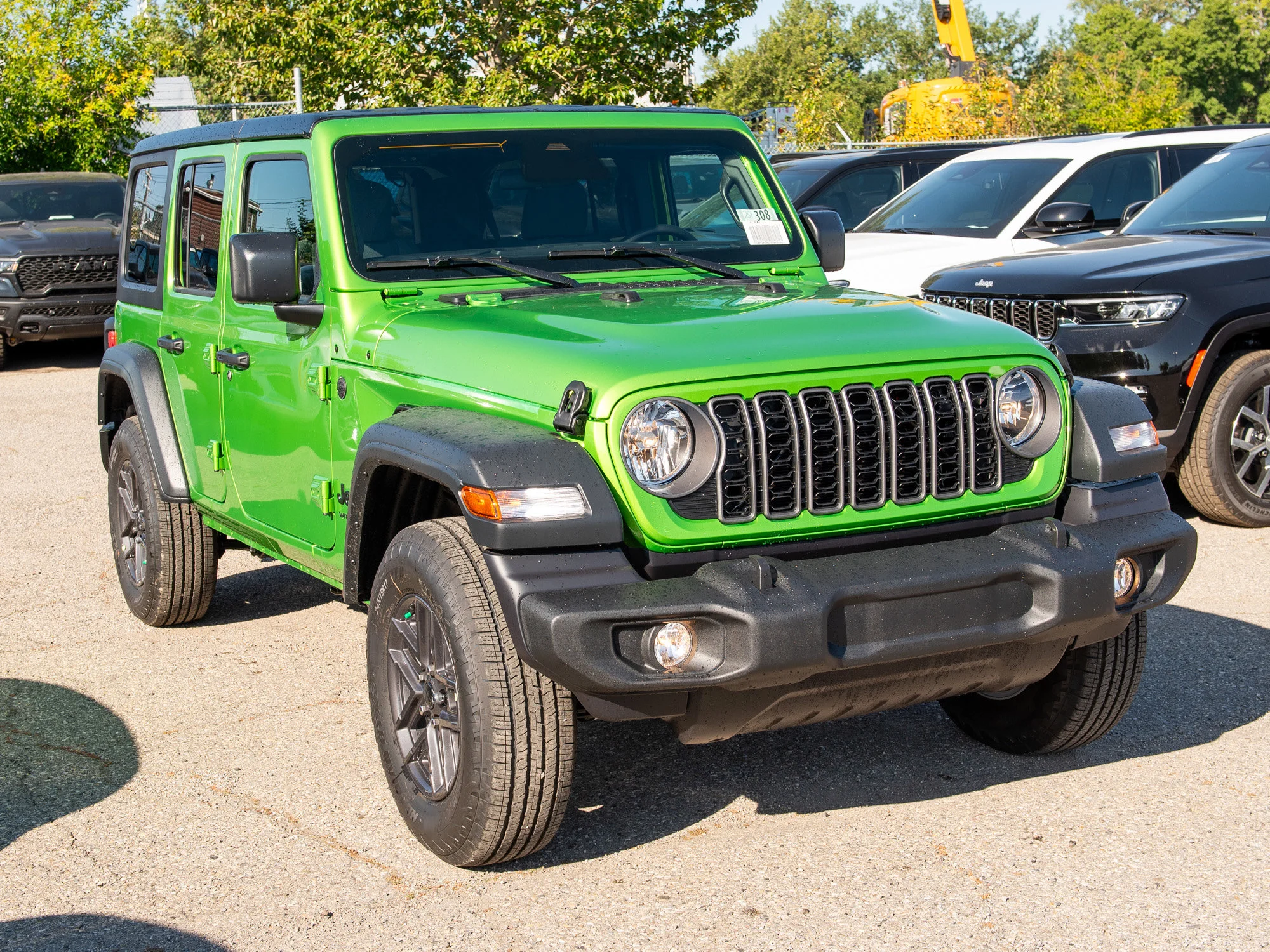 Used 2025 mojito Jeep Sport S* 4 Door 4x4, Remote Start, Heated Seats/Wheel image 7
