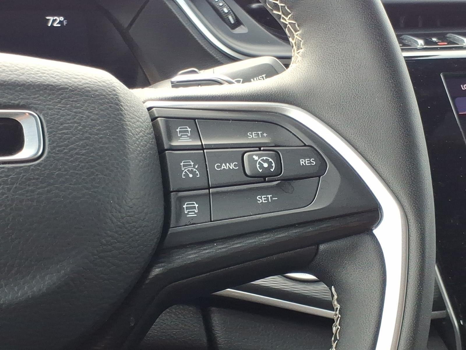 Used 2025 Diamond Black Crystal Pearlcoat Jeep Altitude image 26