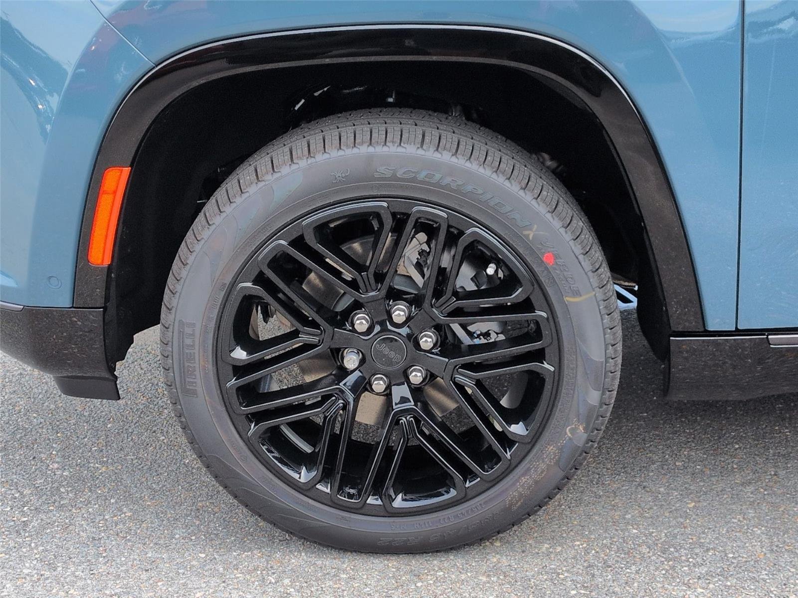 New 2026 Steel Blue Exterior Paint Jeep Limited Reserve image 10