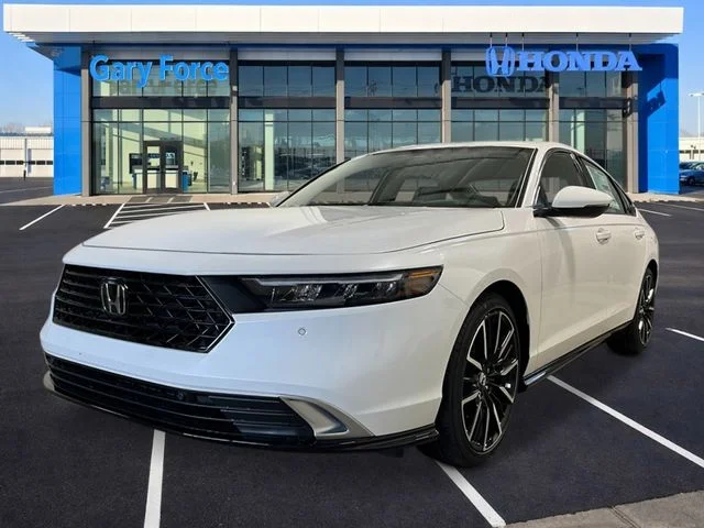 New 2026 Platinum White Pearl Honda Touring image 1