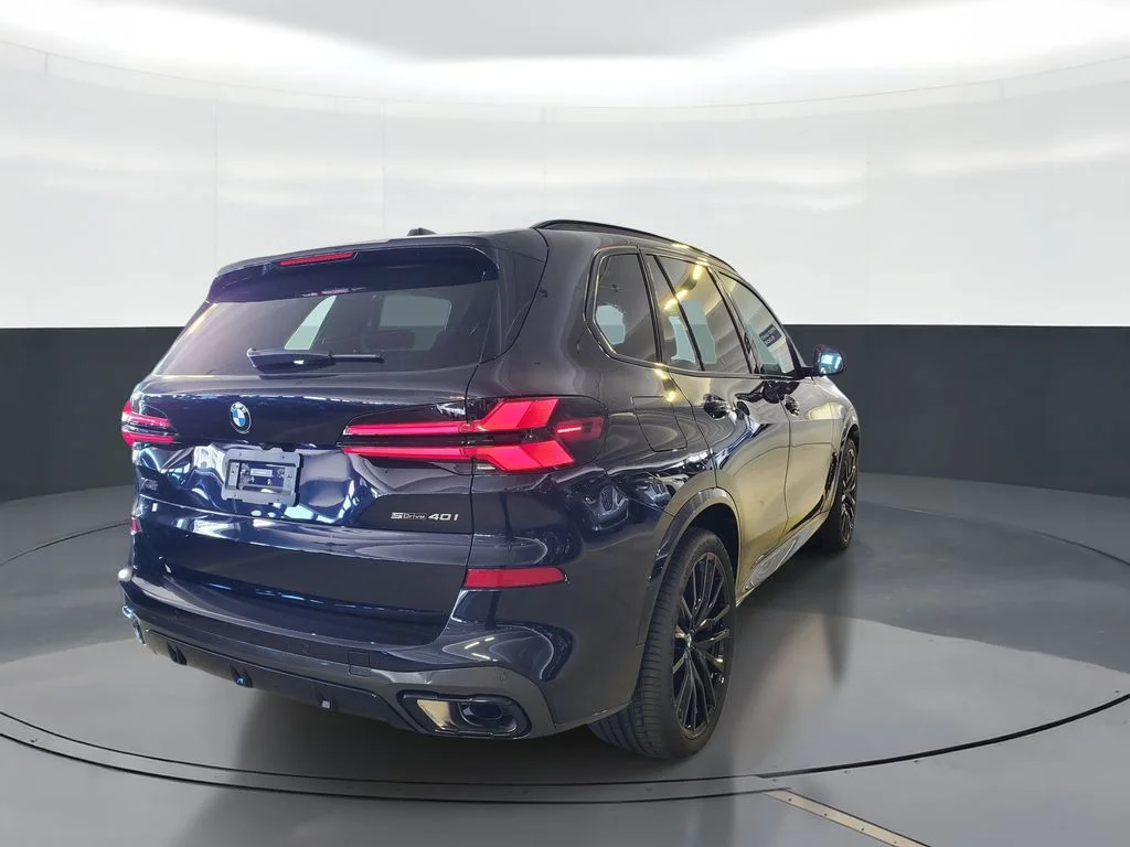 Used 2026 Black BMW sDrive40i image 3