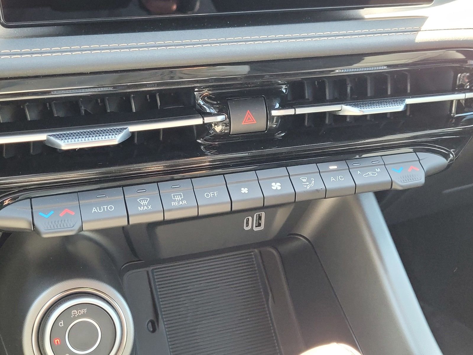 2025 Alfa Romeo Tonale Base - Photo 23