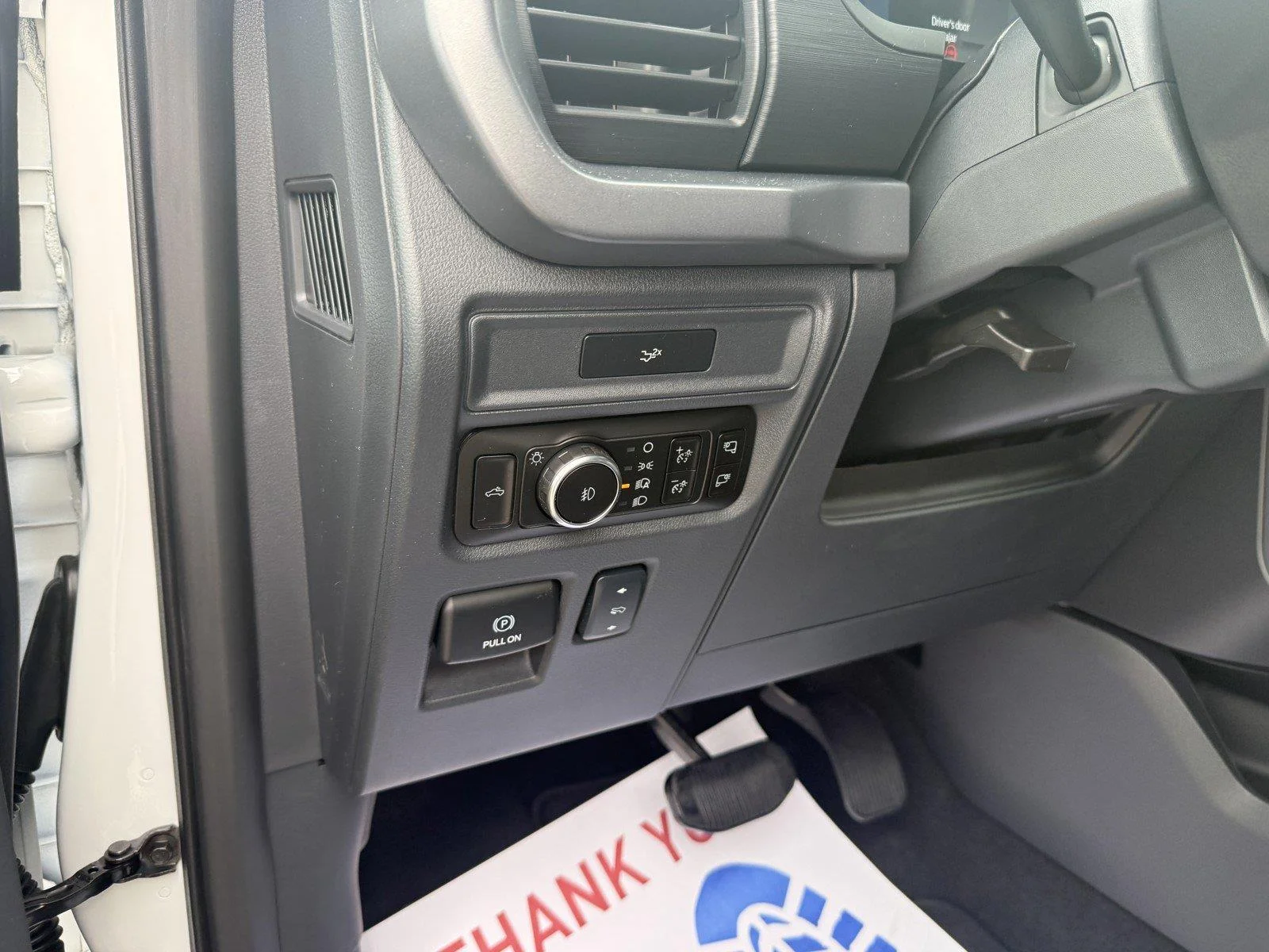 New 2026 Oxford White Ford XLT image 15