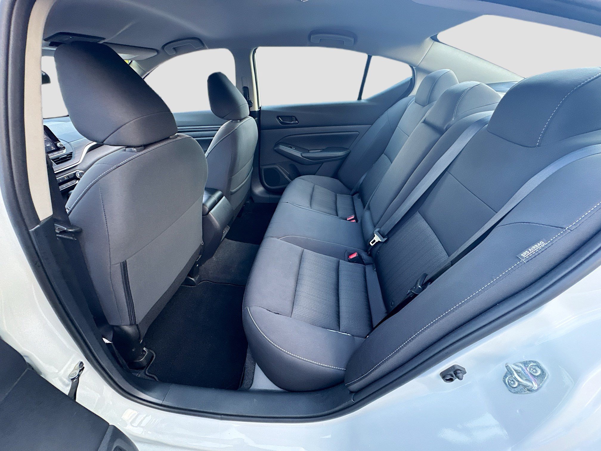Used 2025 Glacier White Nissan SV image 25