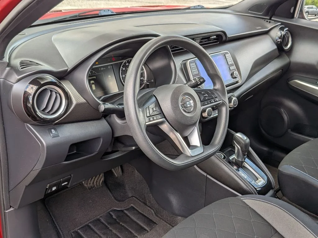 Used 2018 Red Nissan SV image 28